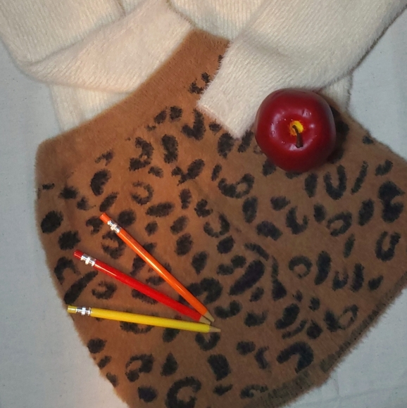 New! 2pc Set - Picture 2 of 2